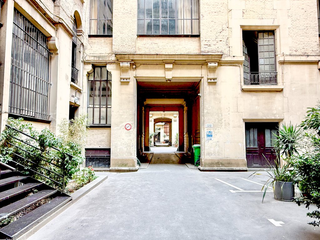 La cour